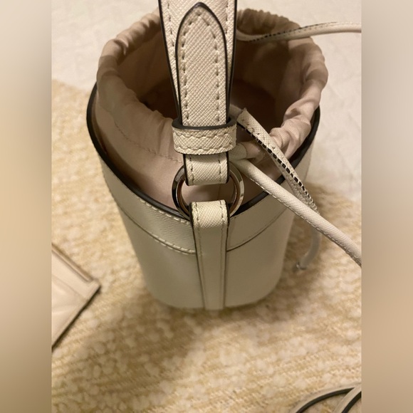 Kate spade bucket purse and wallet. - Picture 15 of 16